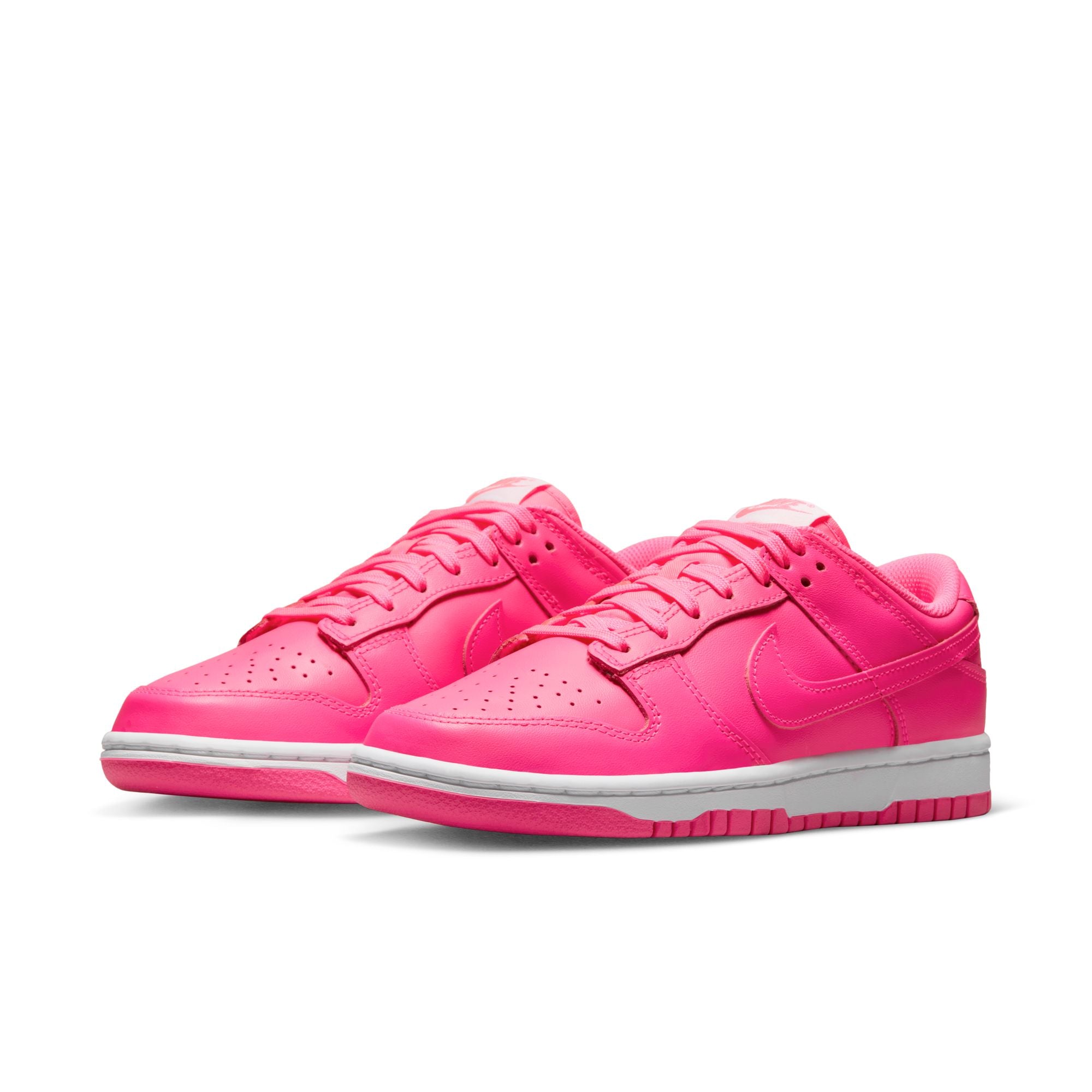 W Dunk Low