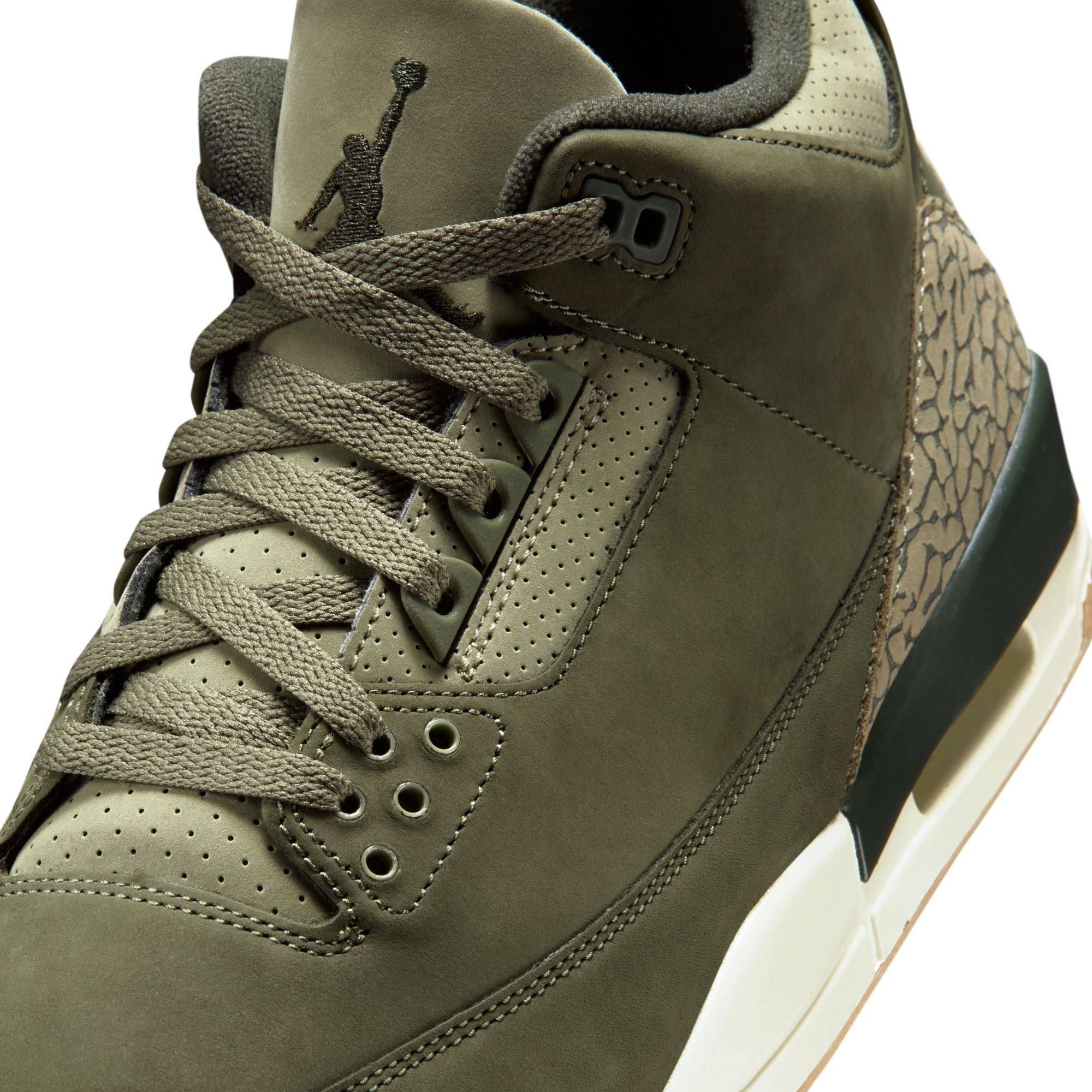 Air Jordan 3 Retro