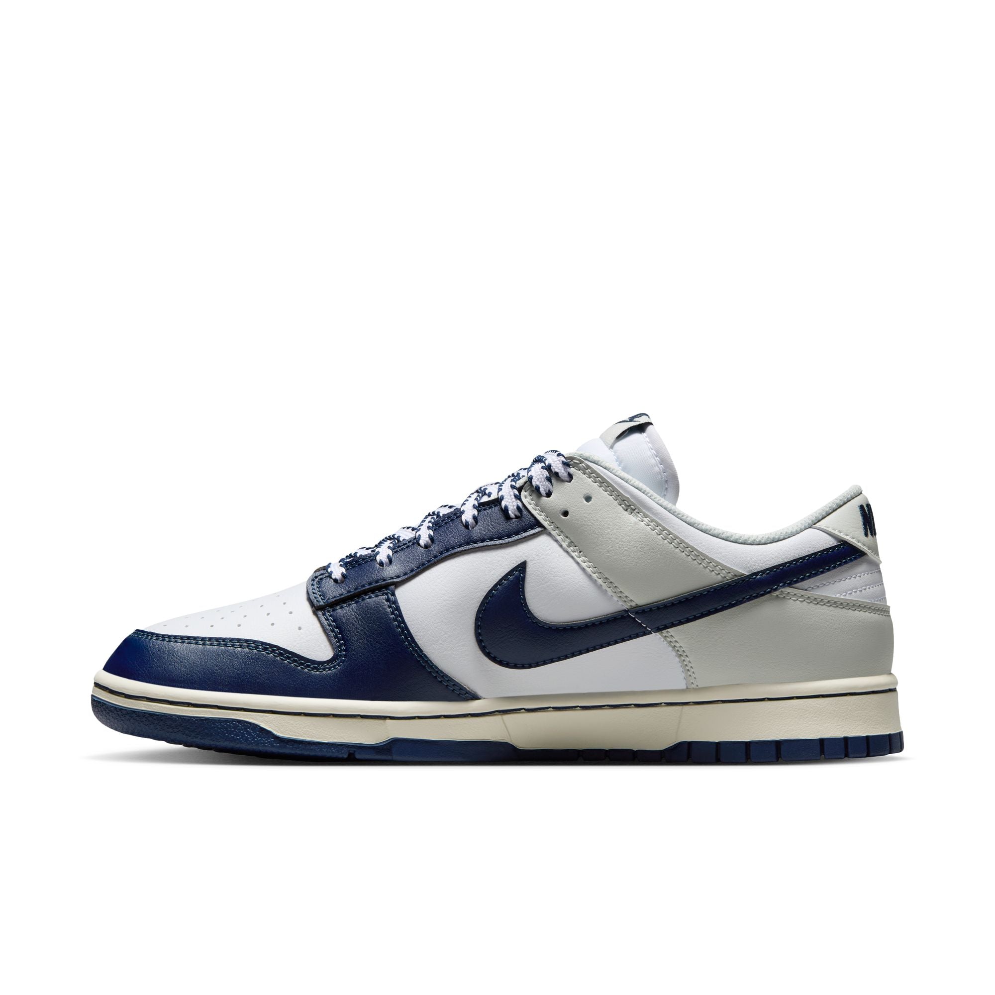 Nike Dunk Low Retro